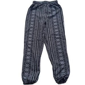Women’s Black & White Pattern Pants | Size Small